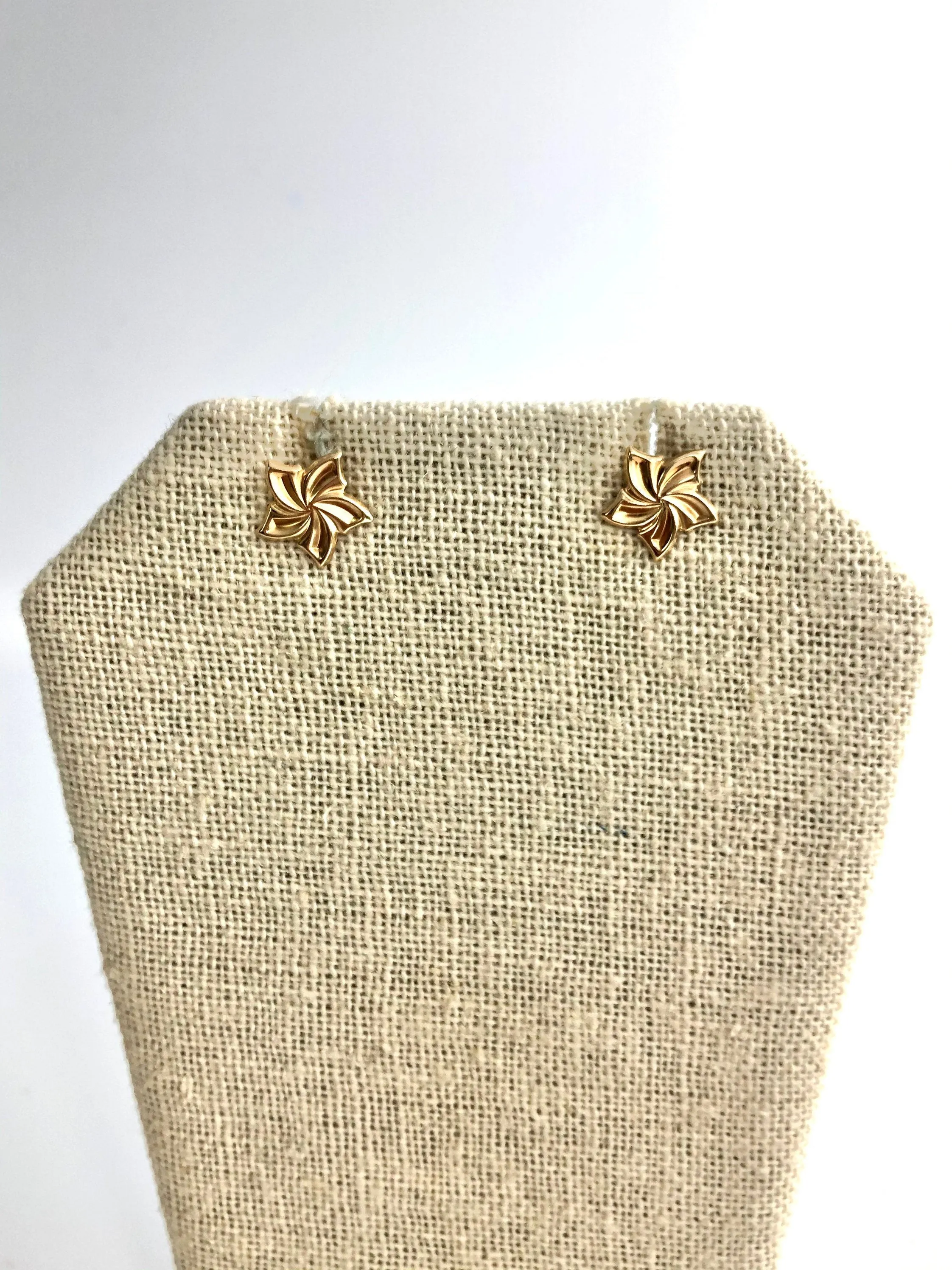 14K Yellow Gold Earrings Sku#E8-2