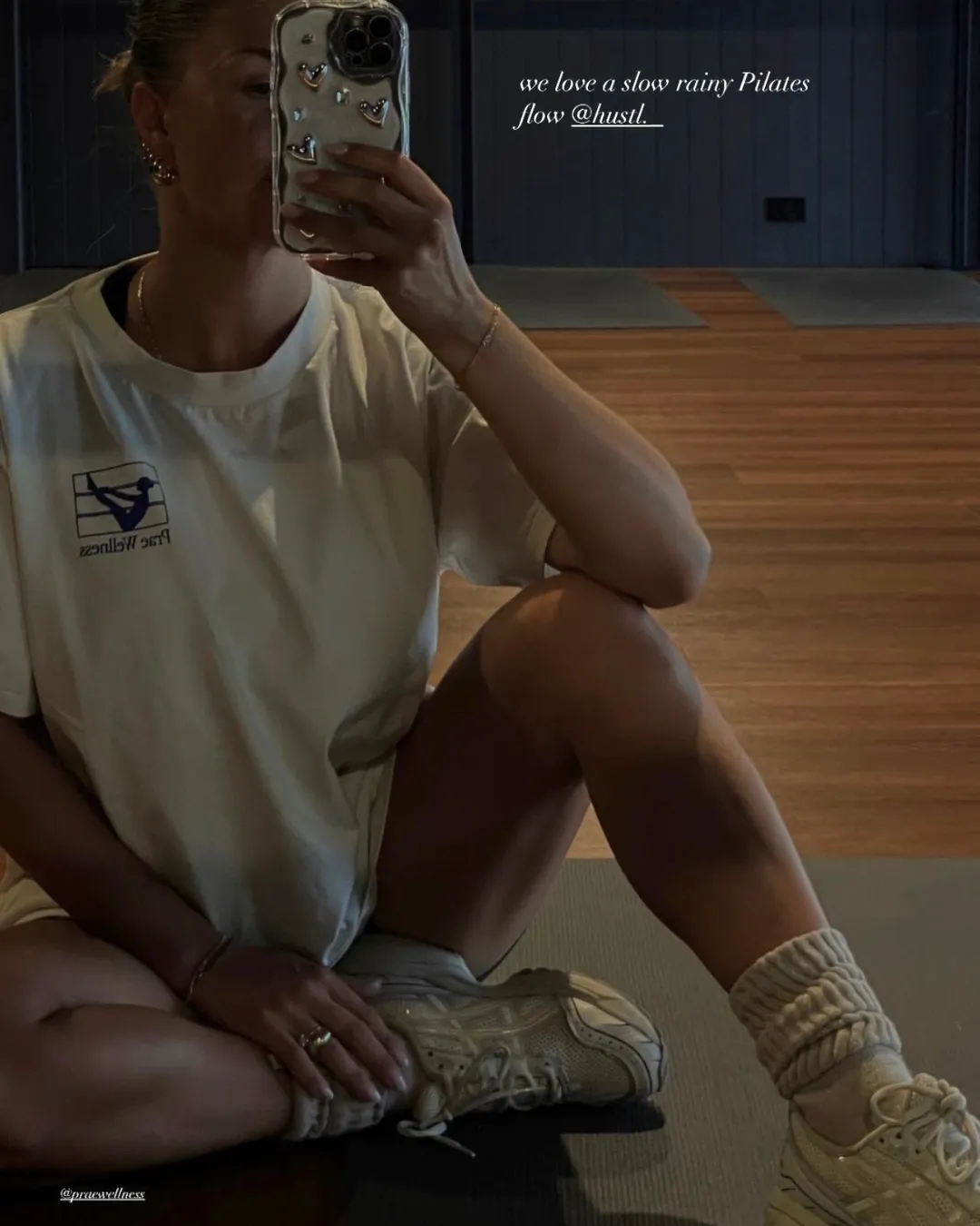 Movement T-Shirt – Cream / Royal Blue